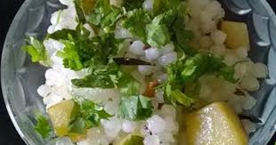 Thai Basil Chicken Fried Rice Spicy And Yummy Curry Recipes Indian Food Recipes Traditional Indian Food