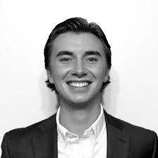 I'm thrilled to share that I'll be joining Senator Mike Lee's Washington,  D.C. office this summer as a Senate intern! I'm excited for the opportunity  to learn from an incredible team, contribute