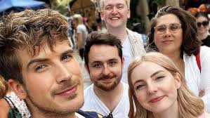 HEXXIT! "STACY SKINNED A BEAR....!" (Ep.34)