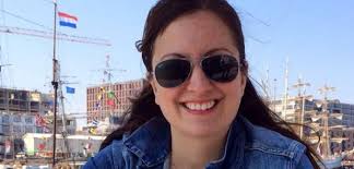 La fea humillación que vivió en un aeropuerto una madre que viajaba con  leche materna