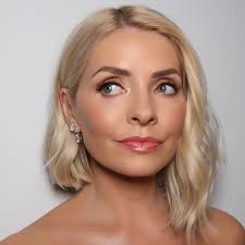 Holly Willoughby shares rare photo of daughter Belle doing her makeup