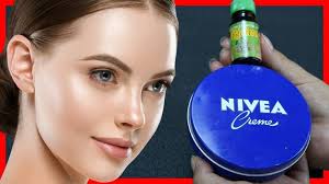 Ella No Tiene Arrugas porque Mezcla Crema Nivea con Aceite de Ricino de  esta forma |