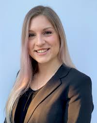 Lori Eller's Instagram, Twitter & Facebook