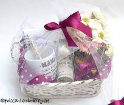 ¿quieres sorprender a tu madre en este día tan especial? Dia De La Madre Mothers Day Idea Canasta Violeta Gift Kit Gift Idea Woman Dia De Las Madres Canasta De Regalo Regalos Del Dia De La Madre