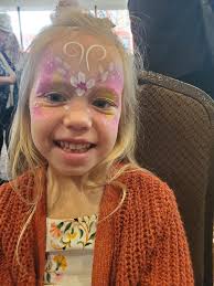 What a pleasure it was to paint for Mercy House of the Southern Tier's  Mother's Day Tea event at the DoubleTree. Such a lovely time painting for  women & children, alongside King