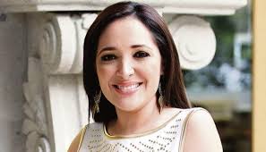 Toñita imita a Myriam Montemayor en programa en vivo