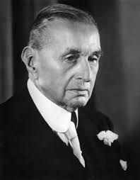 Image of Switzerland Front Moving Robert Tobler, 1935 (b/w photo)