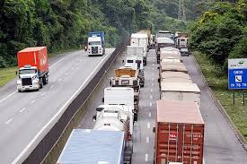 Resultado de imagem para Ilustração: movimentação de cargas no porto de SANTOS