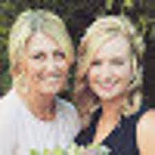 Noelle Hirsch's Instagram, Twitter & Facebook