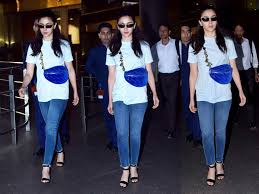 Alia Bhatt Returns From Indore After Shooting For Kalank She and sanjay dutt will be sharing the screen space after almost two decades. alia bhatt returns from indore after
