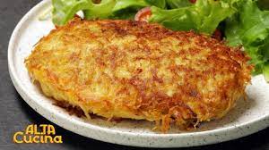 2) battete leggermente 8 fettine di petto di pollo, passatele prima in poco latte, poi nella panatura aromatica facendolo aderire bene. Pollo In Crosta Di Patate Con Cuore Di Mozzarella Ricetta Semplice By Al Ta Cucina Youtube