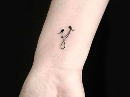 14 Tatuajes Pequenitos Para Las Mamas Que Quieren Llevar A Sus Hijos En La Piel Actitudfem