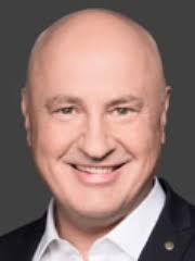 APK Aluminium und Kunststoffe AG: 4 Artikel