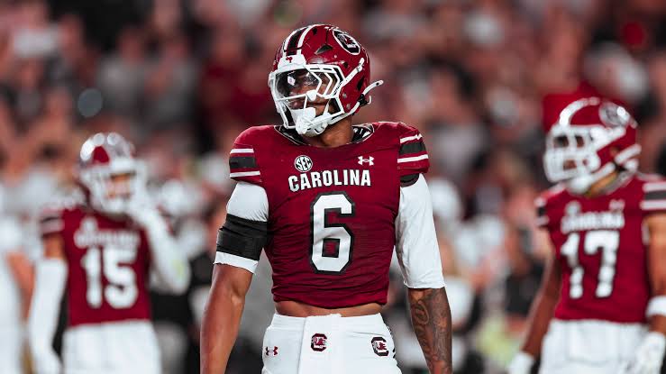Dylan Stewart Named Walter Camp Preseason All-American – University of  South Carolina Athletics