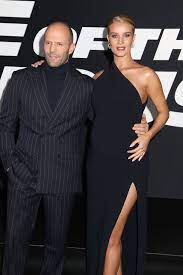 At a height of 5 feet 9 inches, or 175.26cm tall, jason statham is taller than 25.78% and smaller than 74.21% of all males in our height database. 17 Tall Female Celebrities Who Date Shorter Guys Revelist