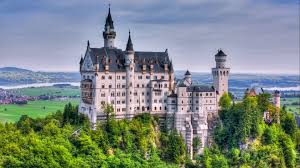 The Most Famous And Breathtaking Castle In Germany Is The Neuschwanstein In Bavarian Alps Along The Nor Beautiful Castles Germany Castles Neuschwanstein Castle