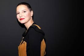 Anne Sila séparée : l'ex candidate de "The Voice" est un cœur à prendre -  Public