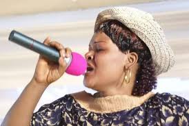 Wakati vijana wenzake wakitamba na muziki wa kizazi kipya maarufu kama bongo fleva. Anaitwa Bahati Bukuku Muimbaji Habari Na Matukio Facebook