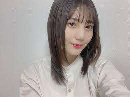 小坂菜緒（日语：小坂 菜緒／こさか なお kosaka nao */?，2002年9月7日－）是日本偶像藝人，為女子偶像組合日向坂46成員，同時是時尚雜誌《seventeen》專屬模特兒，大阪府出身。 2017年8月13日，小坂成功通過平假名櫸坂46第2期徵選。 å°å‚ èœç·'å…¬å¼ãƒ–ãƒ­ã‚° æ—¥å'å‚46å…¬å¼ã‚µã‚¤ãƒˆ