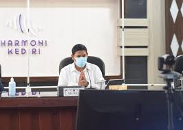 Salah satu bidang wirausaha yang dipilih adalah warung rumahan yang menjual sembako. Website Resmi Pemerintah Kota Kediri