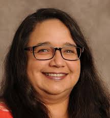 Aida Holland's Instagram, Twitter & Facebook