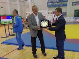 Federatia romana de tenis va aduce la cunostinta faptul ca din acest moment exista un cont unic pentru plata cotizatiilor, cel de la brd, respectiv dezaprobam total intentia unor presedinti de cluburi de a interzice dreptul la vot, un drept constitutional. Sport Local Cel Mai Titrat Sportiv Al Clubului Csm Suceava Ilie Matei A Fost Premiat De Federatia Romana De Lupte Monitorul De Suceava SambÄƒtÄƒ 14 Octombrie 2017