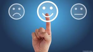 10 Gambar Emoticon Senyum Palsu Unduh Gambar Gambar Gratis Yang Menakjubkan Tentang Emoji Gambar Emoticon Sangat Membantu Ungkapan Yang Di 2020 Gambar Smiley Senyum