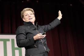 Ekspresi wajah yang baik saat berbicara. Menggunakan Bahasa Tubuh Yang Efektif Dalam Presentasi