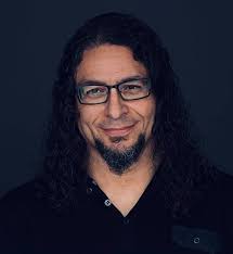 🇬🇧Meet John Aviles. John created the makeup