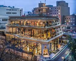 Starbucks celebrates the opening of the starbucks reserve roastery tokyo. Inside The Starbucks Reserve Roastery In Tokyo Designed By Kengo Kuma