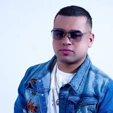 Edwin Carmona (@djedwinpapeleta) • Instagram photos and videos