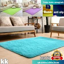 Motif karpet lantai rumah terbaru ~ menghadirkan suasana bak negeri dongeng dengan memiliki karpet permadani adalah hal yang istimewa, namun mungkin juga akan berkesan berlebihan jika tidak sesuai dengan konsep ruangan yang ada pada rumah anda. Karpet Lantai Permadani Moderno Ecer Grosir Bulu Ruang Tamu Bulu Rasfur Lembut Dan Empuk Uk 150 C5q8 Shopee Indonesia