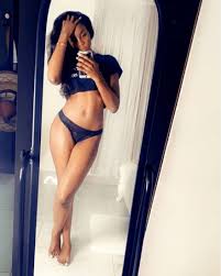 Seyi shay's debut album, seyi or shay, runs the gamut of sex. Seyi Shay Bares Her Hot Body In Series Of Sexy Bedroom Photos Naijatunez