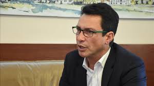 A full international since 2005, he has represented ecuador at the copa américa in 2007 and 2011, as well as at the 2014 world cup. Carlos Caicedo Pretende Unir A La Centroizquierda Colombiana