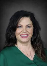 Heather Counts's Instagram, Twitter & Facebook