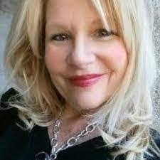 Joni Arthur's Instagram, Twitter & Facebook