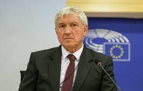 Deci la cea mai inalta functie in stat, cel putin 8 oameni (potential candidati). Alegeri PrezidenÈiale 2019 Totul Despre Mircea Diaconu Candidat La FuncÈia De PreÈedinte Al Romaniei