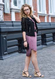 Kationette-fashionblog-nrw-Outfit-Pink-Dress-Gucci-Belt-Zara-Lace-Jacket |  Pinkes kleid, Outfit, Kleider rock