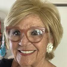 After the film's premiere legend has it that Noël Coward told Peter O'Toole  that if he had “been any prettier, the film would have been called Florence  of Arabia.” LAWRENCE OF ARABIA (