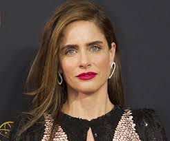 Her father was of mostly english and german ancestry, and her mother was from a jewish family (from germany, russia, and hungary). Amanda Peet Biography Facts Childhood Family Life Achievements Of Actress