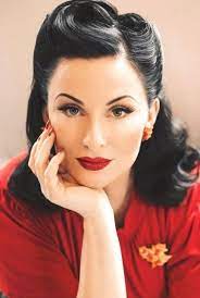 35 Big Day Party Makeup Ideas Bigdaypartymakeup Bigdaypartymakeupideas Dailypinmag Makeupideas Retro Hairstyles Rockabilly Hair Vintage Hairstyles
