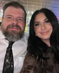 1221 Artist Management. Excited to start this opportunity with two legends  in the Music Business, Chris DuBois and Geoff Ogunlesi. I am grateful for  their belief in me. God has blessed me