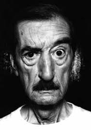 Un bajito con retranca