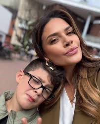 jimenagallegotv te espera en #LCDLF3 para que sigamos compartiendo esas  historias que nos alegran y entretienen ¡FELICES FIESTAS! 🤩❄️💕