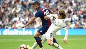 Real madrid came from behind with a brace from vinicius jr. Real Madrid Vs Levante Julen Lopetegui On The Verge Of Sacking After Two Consecutive Defeats In La Liga Sports India Show