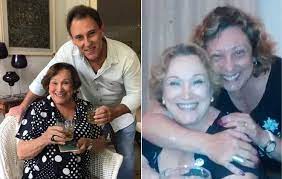 Beth goulart, paulo goulart filho e bárbara bruno, filhos de nicette bruno e paulo goulart, deram uma entrevista emocionada após a morte da mãe, neste domingo (20), vítima do coronavírus. Internada Nicette Bruno Ganha Homenagem Dos Filhos O Fuxico