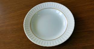 Bu kişi tarafından kendinizi huzurlu hissedebilir, ondan güzel haber alabilirsiniz. Ruyada Tabak Gormek Ne Anlama Gelir Diyadinnet