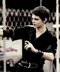 Believe In Neverland Ouat Peter Pan Fanfic Darkness Peter Pan Ouat Robbie Kay Peter Pan