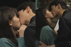 Song kang dan han so hee beradu akting dalam drama nevertheless. Han So Hee Song Kang S Passionate Kiss In Nevertheless Draw Audience Attention