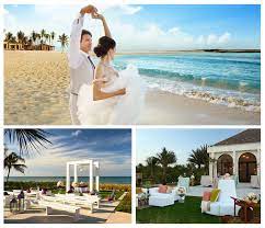 Love Awaits At Atlantis Dream Destination Wedding Destination Wedding Travel Beach Theme Wedding